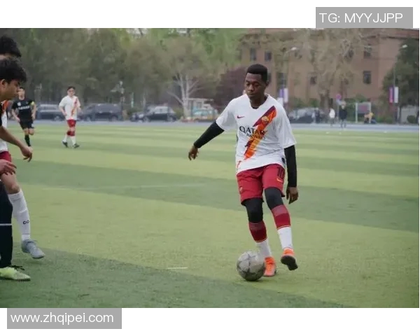 新浪足球比分实时更新助你掌握每场比赛动态和精彩瞬间